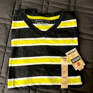 COPY - Boys v-neck tee